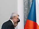 Tisková konference po jednání vlády k dal�ím krok�m v p�íprav� nových blok�...