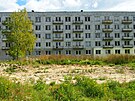 N�které z nich jsou tzv. �leningrady�, p�ivezené sem ve vylisovaných panelech...