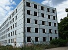 Rudá armáda, poté co obsadila ob� m�sta, zajatecké tábory, kasárna i vojenské...