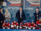 Trenér Radim Rulík na st�ída�ce. (15. února 2026)