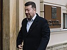 P�edseda Sn�movny a SPD Tomio Okramura p�i p�íchodu na koali�ní jednání.