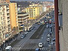 Policisté a záchraná�i zasahovali u p�ípadu hol�i�ky, která vb�hla pod tramvaj....