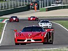 Ferrari FXX bylo v roce 2005 prvním speciálem v programu XX, který následovaly...