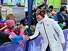 Snowboardistka a st�íbrná medailistka Eva Adamczyková p�ijela v úterý nav�tívit...