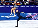 Anastasia Vaipanová-Lawová a Luke Digby z Velké Británie vystupují b�hem volné...