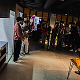 Ve�er pln� chut�, v�n� a hudby