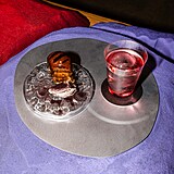 Ve�er pln� chut�, v�n� a hudby