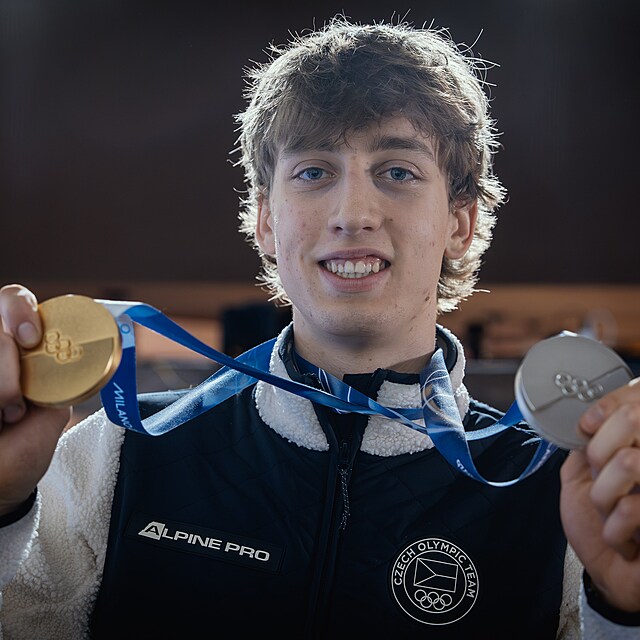 Rychlobrusla� Metod�j J�lek oslavuje olympijsk� v�t�zstv� v �esk�m dom�. (13....