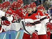 Dán�tí hokejisté se radují z gólu, který vst�elil Nick Olesen.