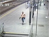 Policie pátrá po mu�i, kterého zachytila bezpe�nostní kamera. V��í, �e m��e...