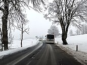 Silnice z Jedlové p�es Bystré a� na hranici kraje zatím z�stává rozbitá. (3....