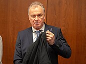 Podnikatel Petr Látal stanul p�ed Vrchním soudem v Olomouci kv�li ob�alob� z...