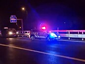 Policisté museli �idi�e v protism�ru zablokovat. (14. února 2026)