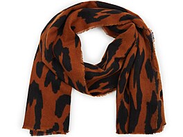 Vzorovaná �ála se bude hodit ke ka�dému kabátu, kdy� bude ladit barvou k obuvi...