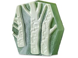 Limitované mýdlo Lush Forest Guardian s nálevem z borovicového jehli�í,...