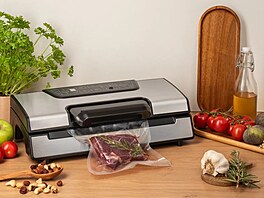 Vakuova�ka potravin: Odsátím vzduchu prodlou�íte �erstvost surovin v lednici a�...