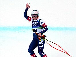 Jsem OK. Ameri�anka Breezy Johnsonová zdraví diváky poté, co její pád v...