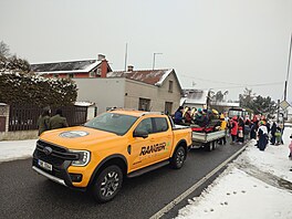 Hybridní Ranger na klasickém rámovém podvozku pohání p�epl�ovaný benzinový...