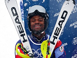 Richardson Viano z Haiti po svém prvním kole v mu�ském slalomu. (16. února 2026)