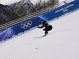 Matyá� Kroupa v akci b�hem kvalifikace mu�� v boulích. (10. února 2026)