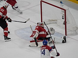 Filip Chlapík (14) otevírá skóre v zápase se �výcarskem.(15. února 2026)