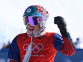 �eská reprezentantka Eva Adamczyková po semifinále ve snowboardcrossu. (13....