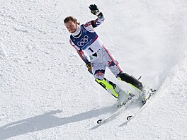 Ne��astný Atle Lie McGrath na svahu t�ko skrýval zklamání. (16. února 2026)