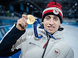 Vít�zný rychlobrusla� na 10 000 metr� Metod�j Jílek se zlatou medailí (13....