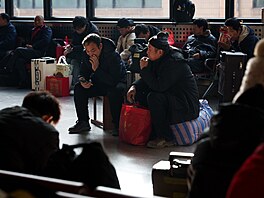 �ínská vláda odhaduje, �e b�hem 40 dn� kolem festivalu se uskute�ní 9,5...