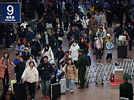 �Letos je to hor�í ne� loni. Ekonomika je �patná a je stále t잚í vyd�lat...