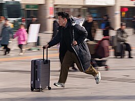 V zemi, kde se od pracovník� o�ekává, �e budou pracovat dlouhé hodiny � v�etn�...