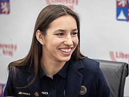 Olympijská vít�zka Zuzana Mad�rová na Krajském ú�adu Libereckého kraje. (12....