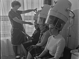 Sanatorium Aurora nabízí pacient�m lé�bu nemocí pohybového ústrojí, poúrazových...