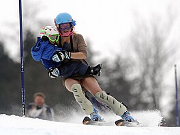 LOU�ENÍ S KARIÉROU. Sarah Schleperová svoji poslední jízdu ve slalomu Sv�tového...