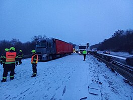 Autonehoda na dálnici D8 na trase Praha � N�mecko (16. února 2026)