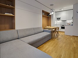 Sestava nábytku obývací �ásti pokoje plynule navazuje na jídelní �ást a...