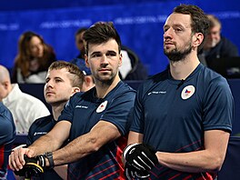 �e�tí curle�i p�ed zápasem s Velkou Británií.