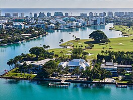 Hlavním d�vodem st�hování je podle odborník� chystaný �Billionaire Tax Act�....