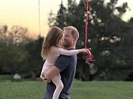 Princezna Lilibet a princ Harry na snímku k Valentýnu (14. února 2026)