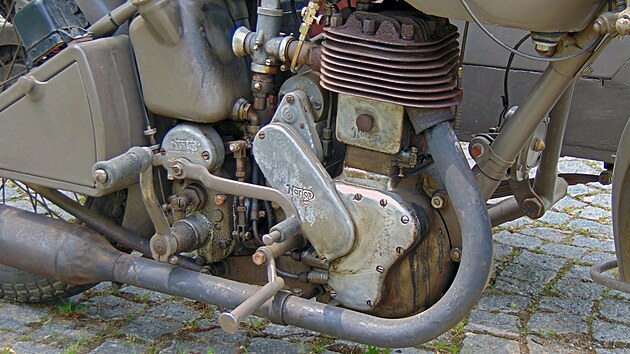 Detail motoru motocyklu Norton Big 4 ze sb�rky Vojensk�ho historick�ho �stavu
