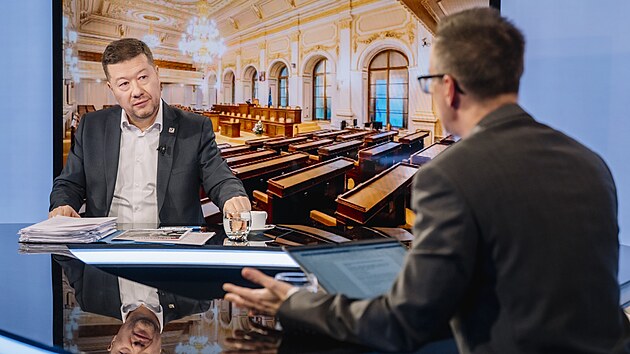 Hostem po�adu Rozst�el je p�edseda Poslaneck� sn�movny Tomio Okamura. Po�ad moderuje Vladim�r Vok�l.