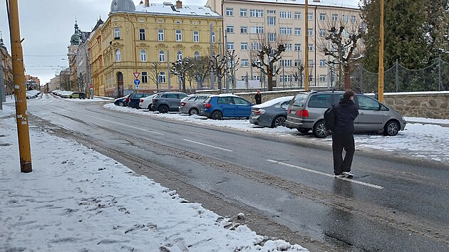 Krom� hlubok�ch v�kop� pro novou kanalizaci a vodovod dostane t��da Legion��� i zcela nov� povrch.