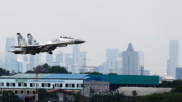 Indon�sk� letectvo se chyst� na oslavy v�ro�� n�rodn� nez�vislosti. (1. ��jna 2025)