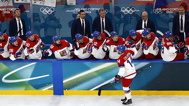 Filip Chlap�k (14) otev�r� sk�re v z�pase se �v�carskem. (15. �nora 2026)