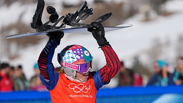 Eva Adamczykov� vybojovala ve snowboardcrossu olympijsk� st��bro. (13. �nora...