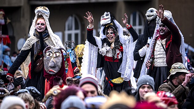 Oslavy masopustu v Roztok�ch u Prahy. (14. �nora 2026)