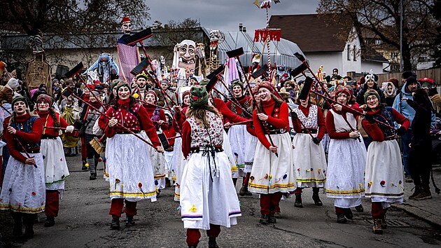 Oslavy masopustu v Roztok�ch u Prahy. (14. �nora 2026)