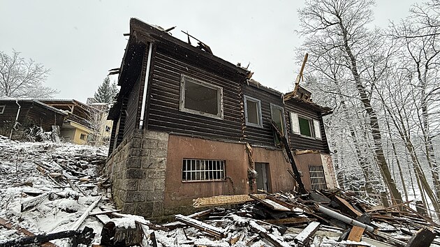 V Liberci demoluj� Strossovu chatu. (17. �nora 2026)