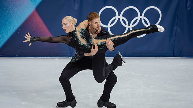 Taschlerovi p�i sv�m voln�m tanci na stadionu v Mil�n�. (11. �nora 2026)