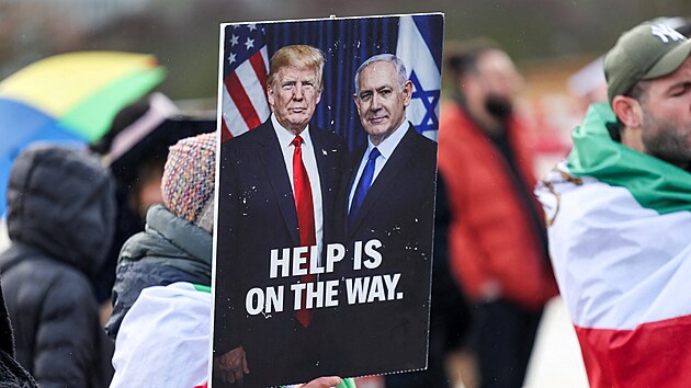 V �enev� se p�ed s�dlem OSN se�li lid� na protest proti �r�nsk�mu re�imu. Jeho z�stupci tam pr�v� jednali s Ameri�any o sv�m jadern�m programu. (17. �nora 2026)